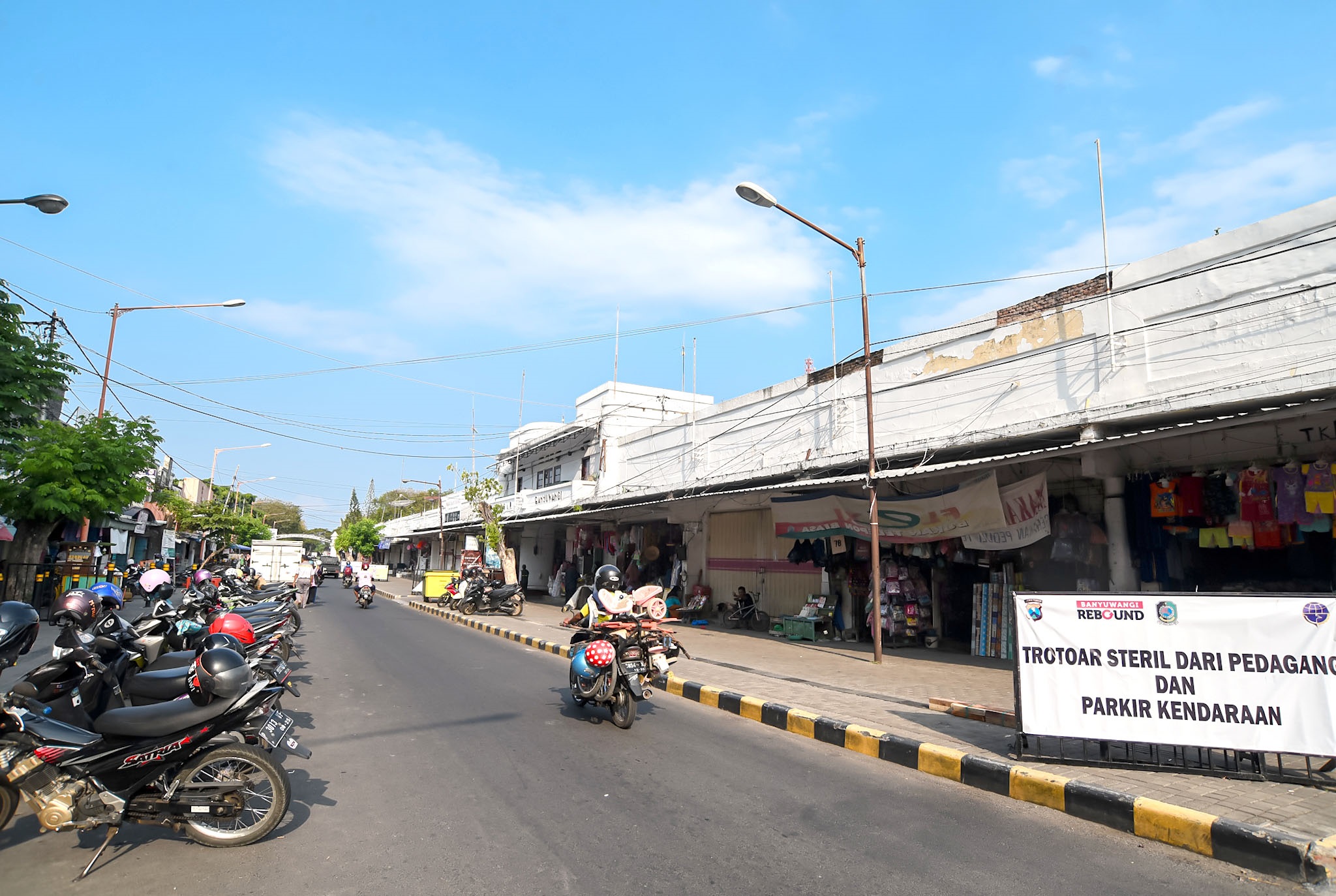 AKAN DIBANGUN: Pedagang Pasar Banyuwangi akan direlokasi hingga Oktober sampai pembangunan selesai.