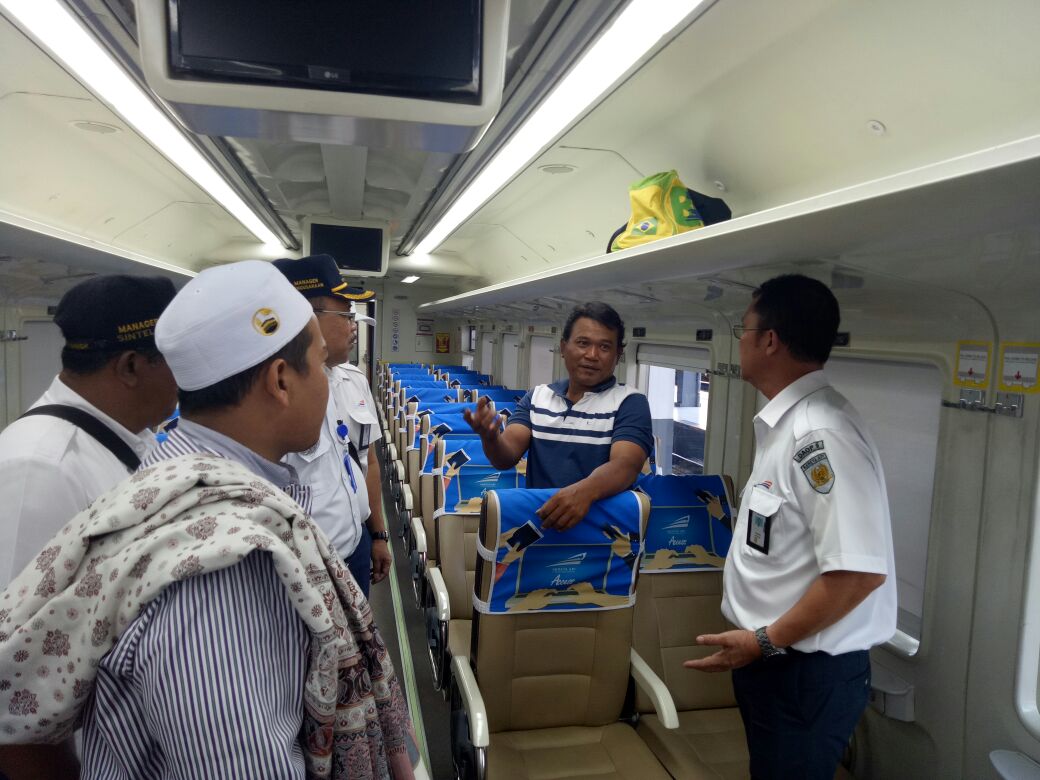 LEBARAN: Kereta Api Sritanjung menjadi salah satu KA yang disukai pemudik.