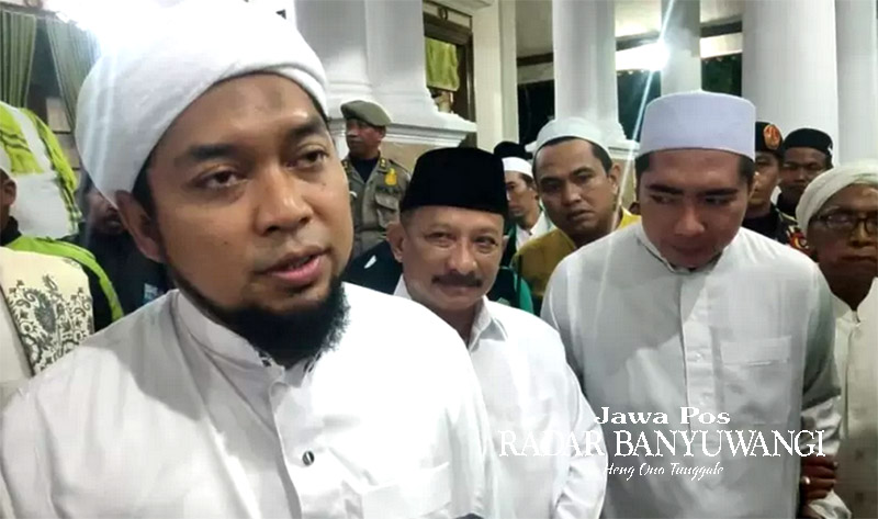 KHARISMATIK : Pengasuh Pondok Pesantren Salafiyah Syafi