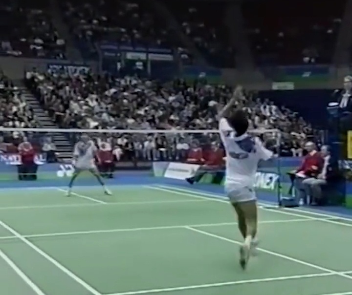 Pertandingan All Indonesian Final All England 1994 antara Hariyanto Arbi Vs Ardy Wiranata.