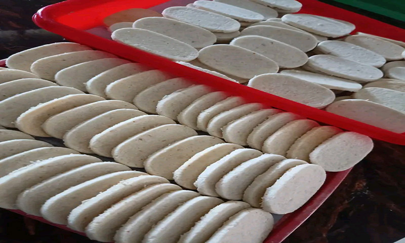 LEGEND: Kue ini juga menjadi kegemaran masyarakat Banyuwangi karena rasa gurihnya.