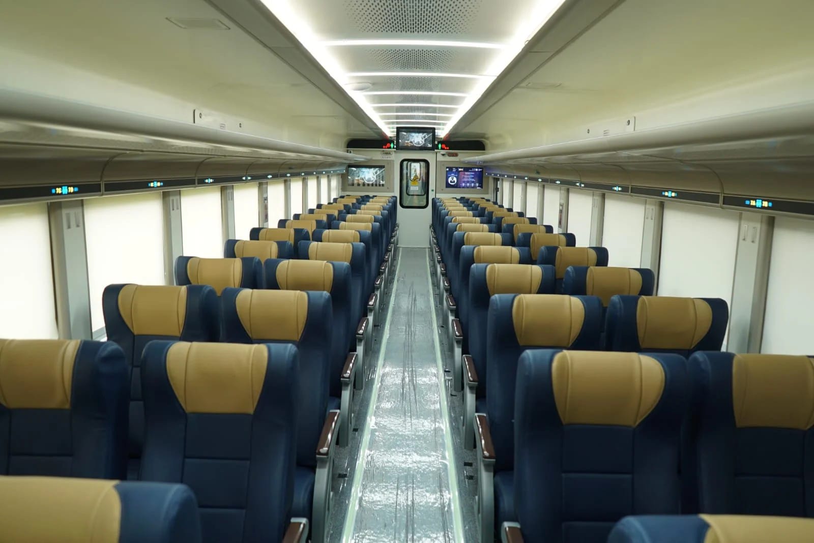 Interior kereta ekonomi stainless steel new generation.