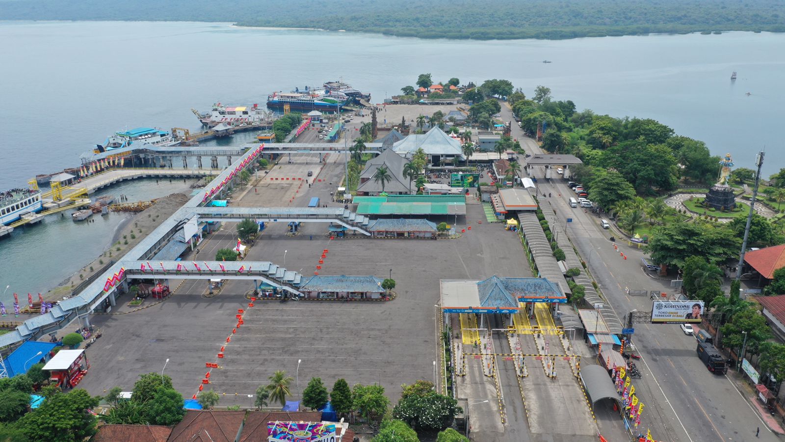 PENGAWASAN EKSTRA: Lalu lintas penumpang khususnya WNA di Pelabuhan Gilimanuk akan melibatkan Imigrasi