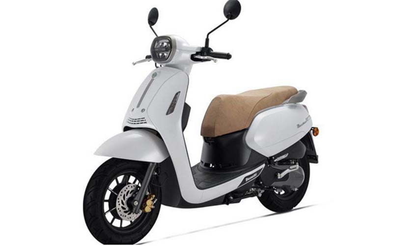 IKONIK: Vespa menjadi pilihan rider di Indonesia