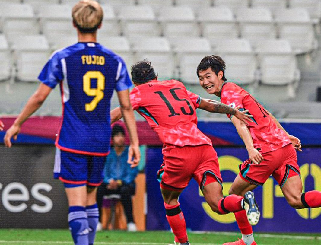 Pemain Korea Selatan U-23 merayakan gol kemenangan melawan Jepang U-23.