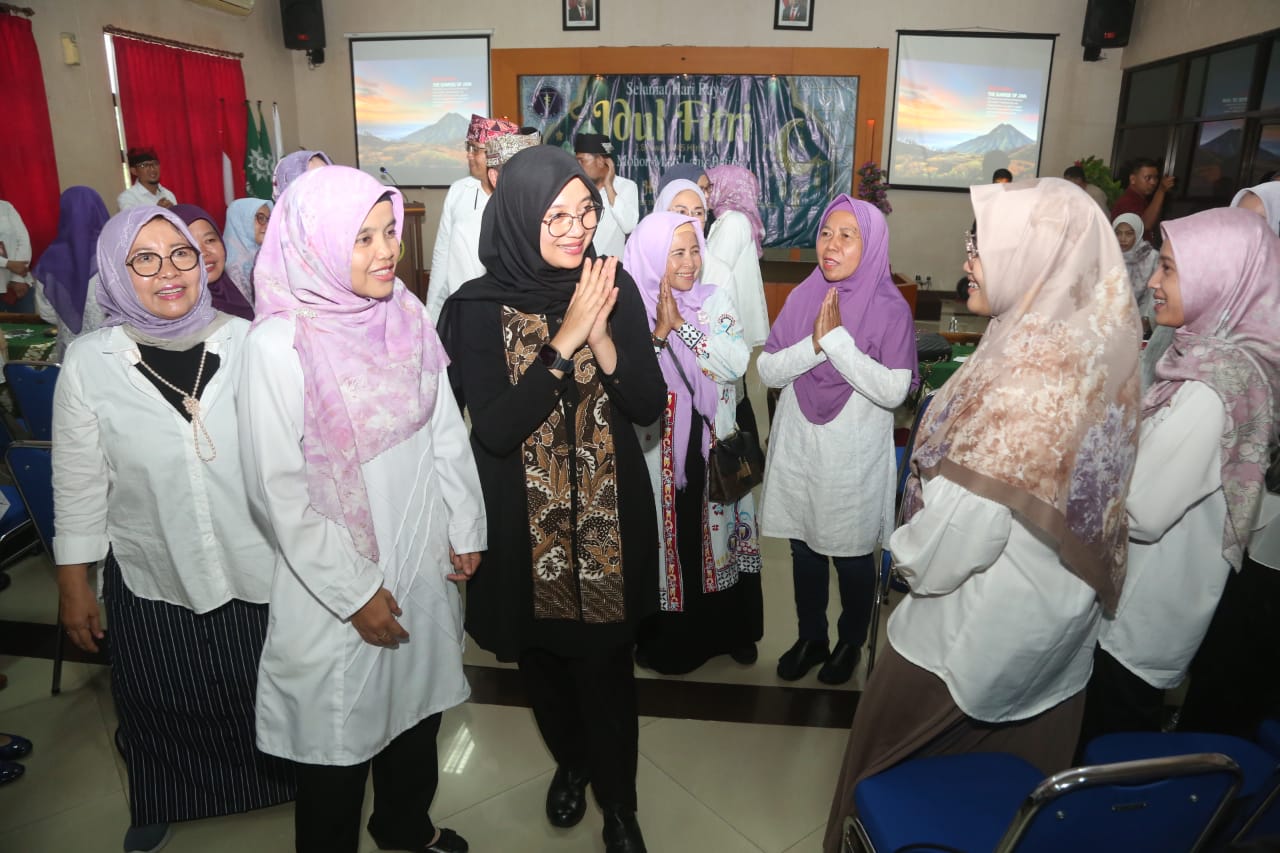 KOLABORASI: Bupati Ipuk menekankan kerja sama dengan semua elemen kesehatan di Banyuwangi