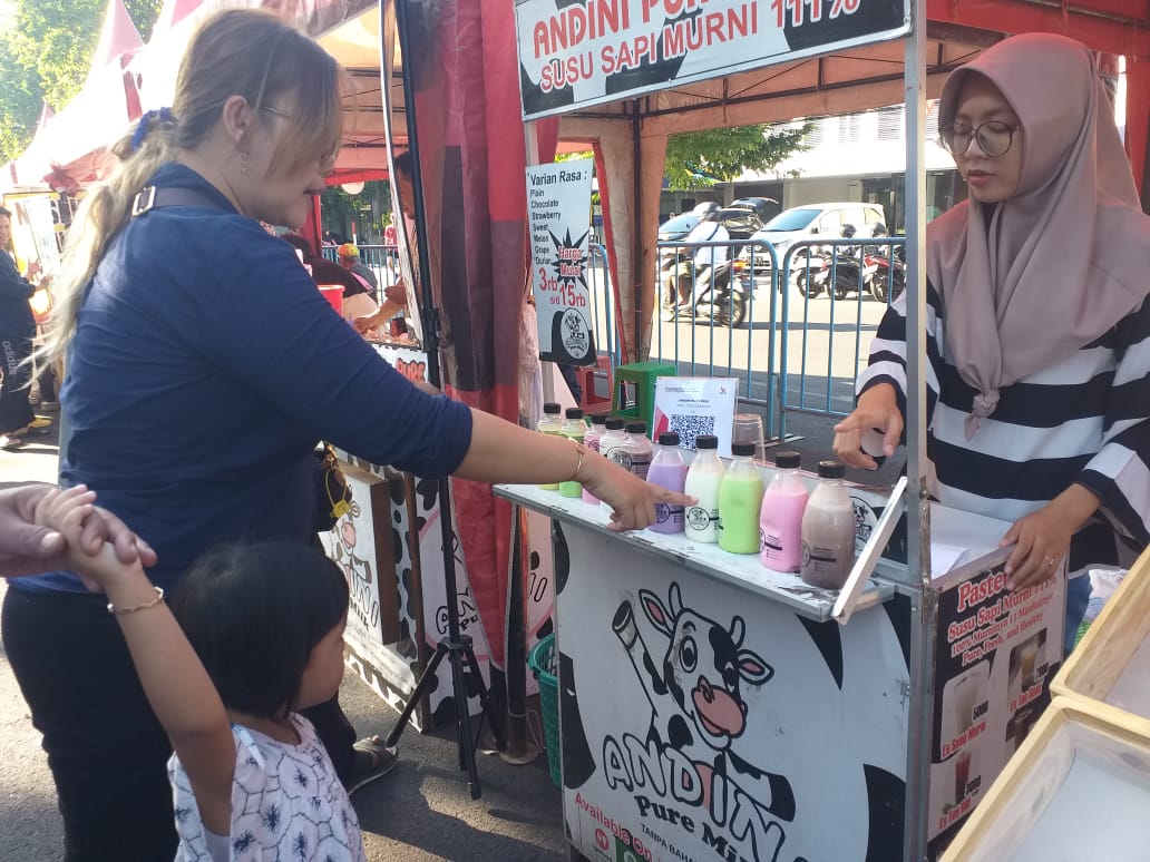 NIB DAN SERTIFIKAT HALAL: Kenyamanan konsumen dijamin karena pelapak secara adminstrasi sudah terdaftar dan punya legalitas halal