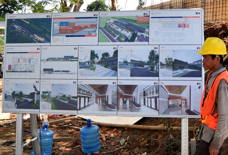 DIRANCANG LEBIH NYAMAN: Desain perluasan stasiun Kereta Api Banyuwangi kota tetap mengusup konsep kearifan lokal. Pengerjaan proyek ini ditarget tuntas  pada bulan Oktober nanti.