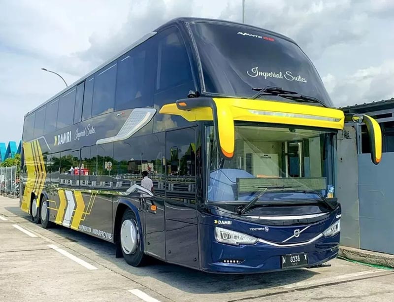 BANYAK RAGAM: Variasi bus yang menganspal di jalanan kini lebih bervariasi