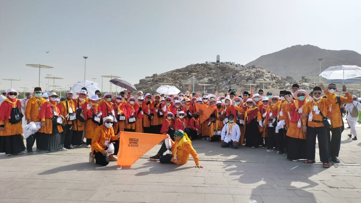 Jamaah KBIHU Sabilillah saat berada di Jabal Nur. Ziarah sekaligus umrah sunnah ini dilakukan pada Kamis (30/5).