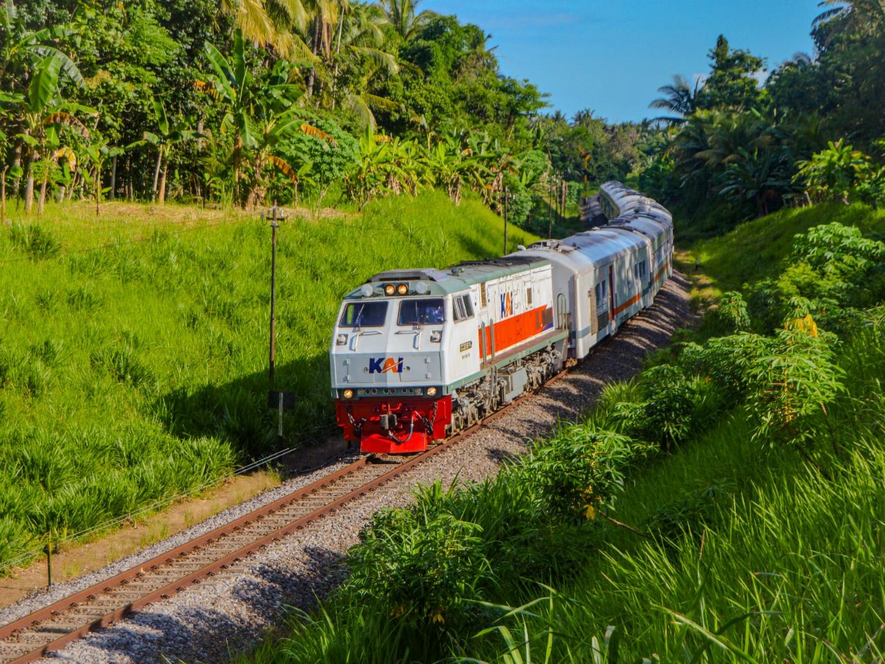 PT KAI kembali memperpanjang masa operasional KA Mutiara Timur usai libur Idul Adha 1445 Hijriah.