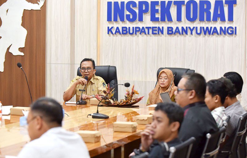 PENCEGAHAN: Kepala Inspektorat Banyuwangi Marwoto menyampaikan sambutan pada kegiatan sosialisasi pencegahan korupsi di kantor Inspektorat Banyuwangi Selasa (25/6).
