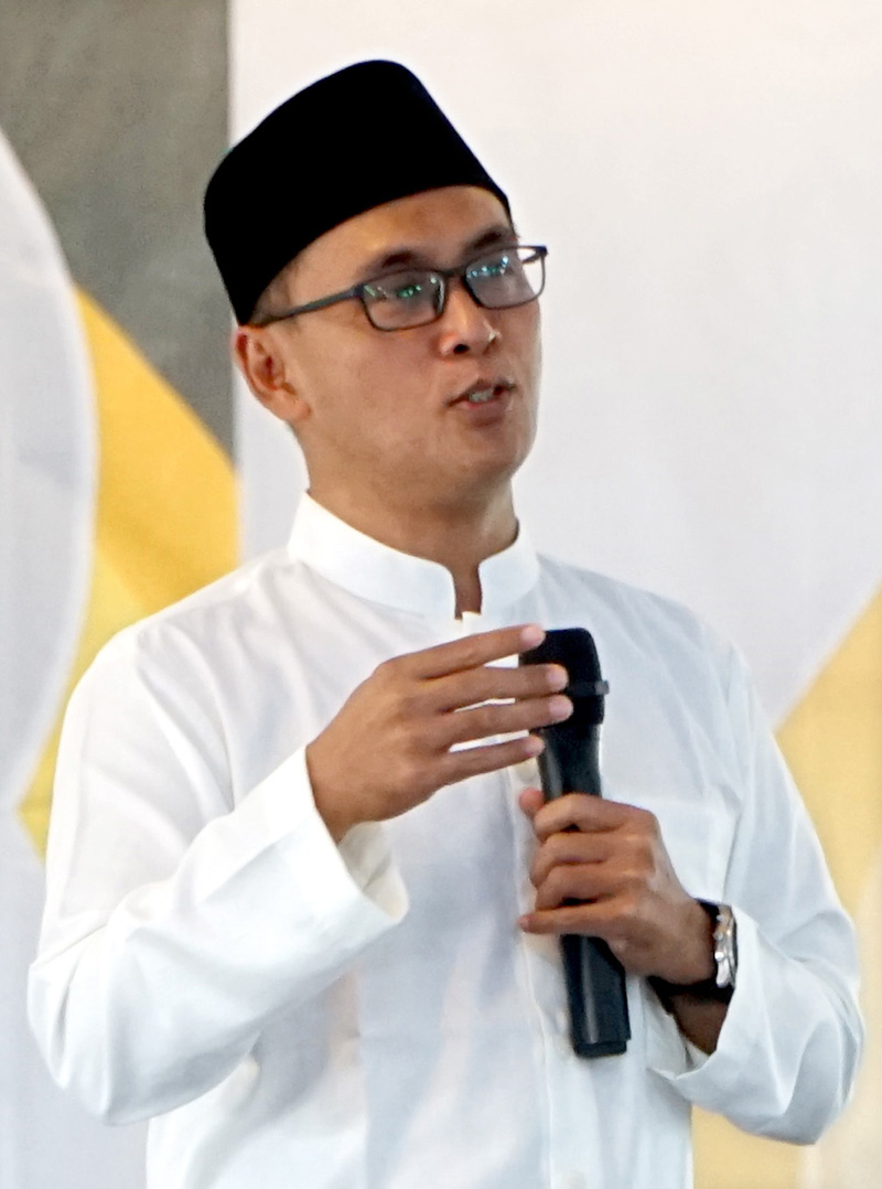 Dr KH Ahmad Munib Syafaat Lc ME.I