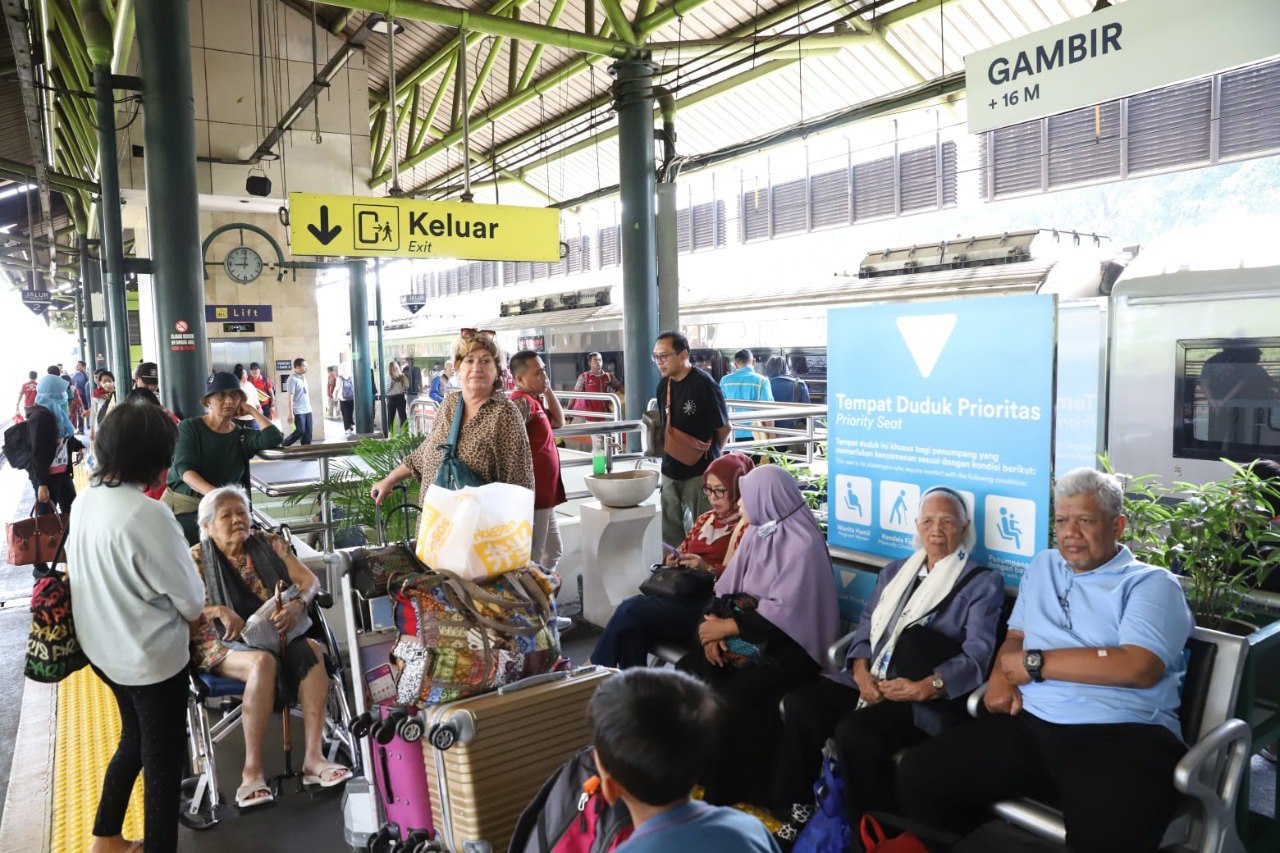 Sebanyak 17 perjalanan KAJJ di Stasiun Pasar Senen dan Jatinegara mengalami perubahan mulai Senin (1/7).