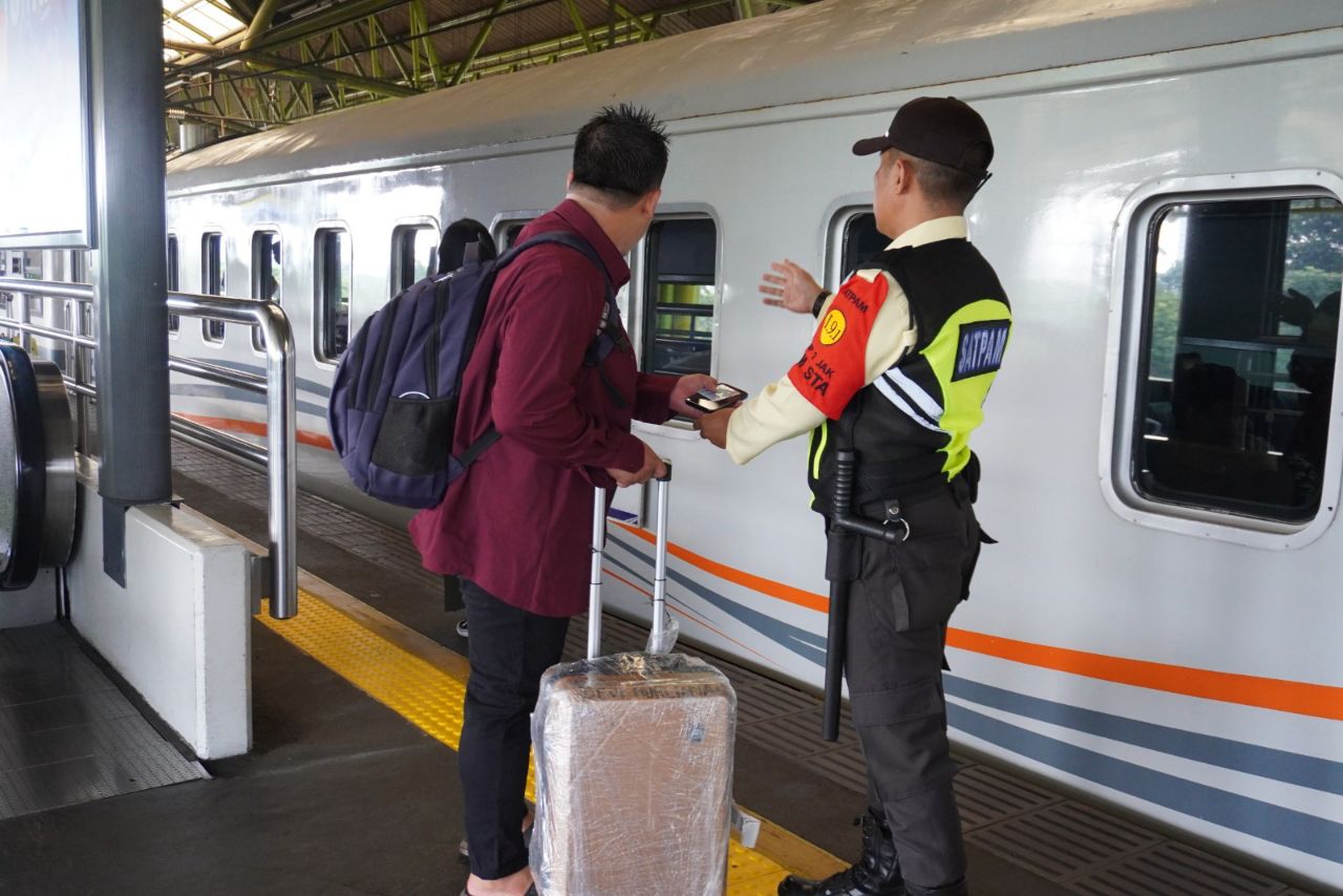 PT KAI mengajukan Penyertaan Modal Negara untuk mengantisipasi peningkatan penumpang KRL.