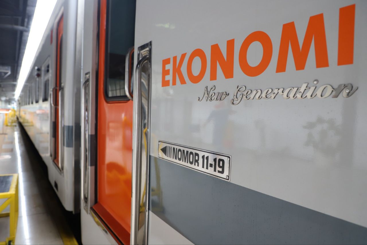 Eksterior kereta kelas ekonomi new generation yang akan digunakan KA Jaka Tingkir mulai akhir Juli.