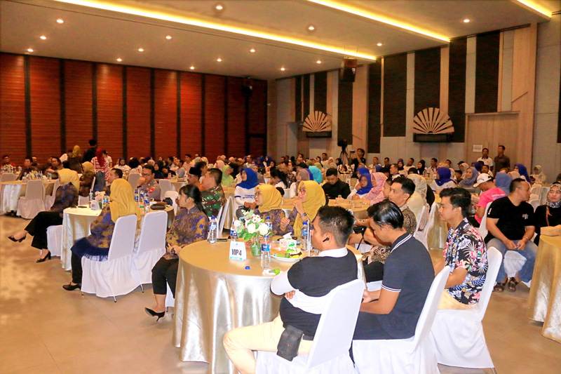 PENUH: Semarak Undian Tabungan Ady Hari Raya (TADYRA) 2024 disaksikan langsung para nasabah, karyawan BPR ADY, dan tamu undangan, di Ballroom Havana Waterpark Desa Jajag, Kecamatan Gambiran