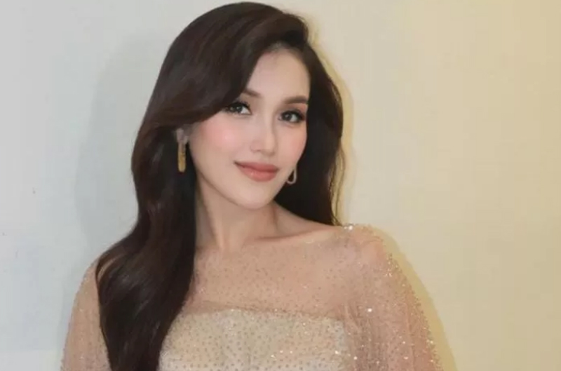 NASIB APES: Ayu Ting Ting jadi korban kejahatan modus pecah kaca di AS