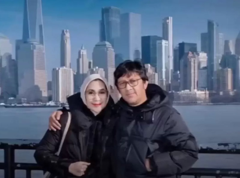 SINYAL: Andre taulany dan istri saat momen bersama
