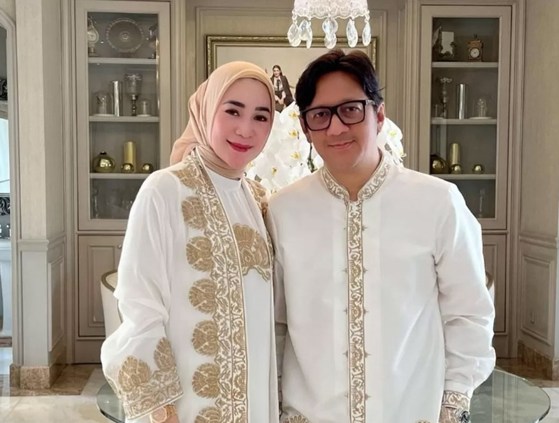 RESMI: Erin dan Andre Taulany berpisah