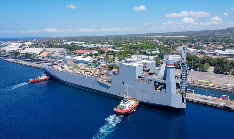 SANDAR: Kapal kargo MV Cape Hudson berbendera Amerika mengangkut sejumlah peralatan tempur untuk Latgabma SGS yang akan berlangsung akhir Agustus hingga awal September mendatang.
