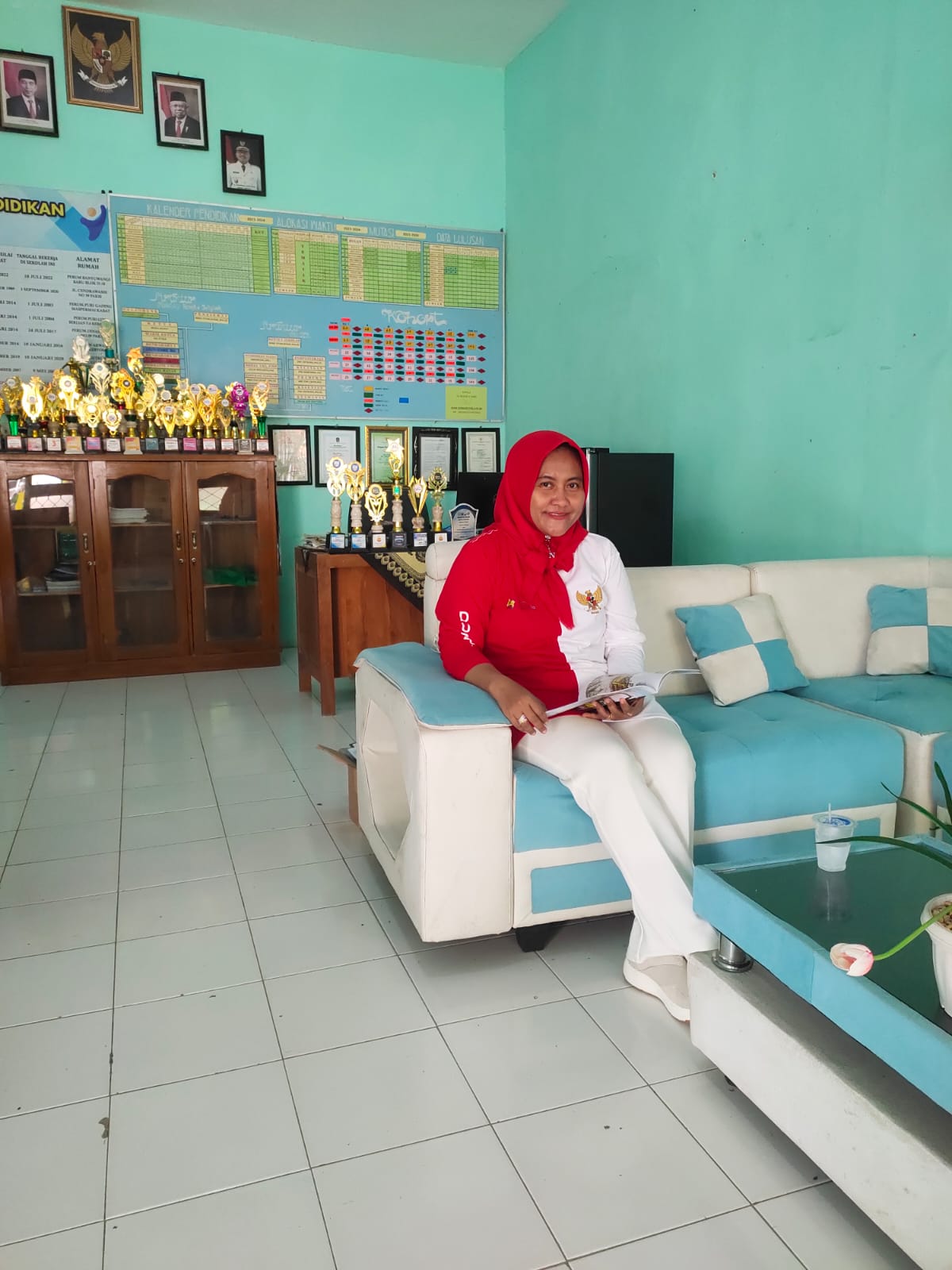 DUA REGU : Ninik istimuryani Kepala SDN 2 Pakis menjadi sekolah kategori SD pertama yang mendaftar LKBB 2024