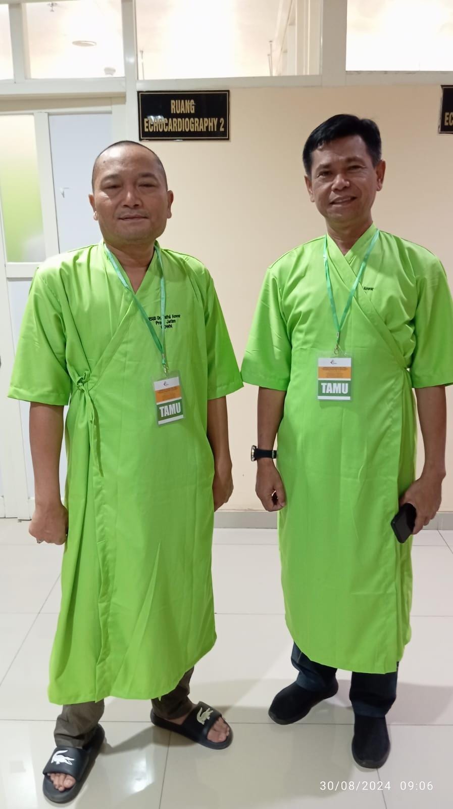 MEDICAL CHECK-UP: Pada waktu yang bersamaan, paslon Moh. Ali Makki -Ali Ruchi juga menjalani tes kesehatan. Tes kesehatan ini menjadi salah satu tahapan yang wajib dilalui oleh pasangan calon