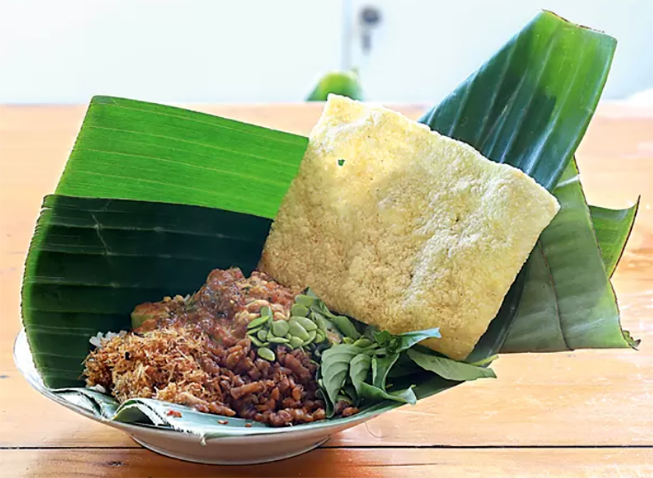 Pecel Madiun. (Allex Qomarulla/Jawa Pos)