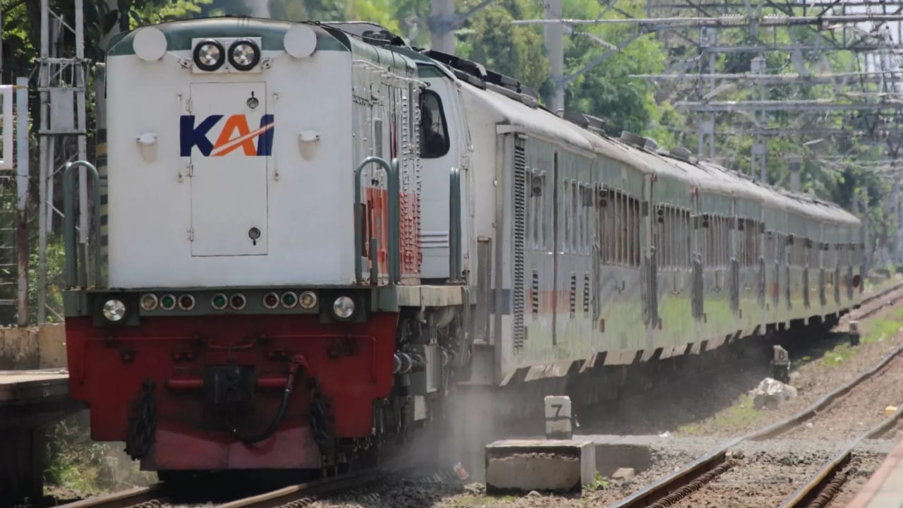 KA Walahar Ekspres.