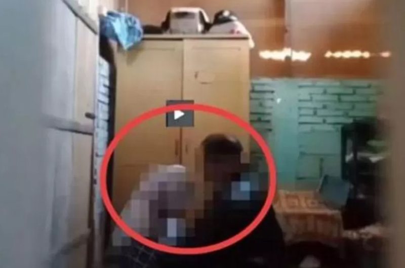 DIPAKSA: Korban dipaksa pelaku melakukan wikwik di ruang guru
