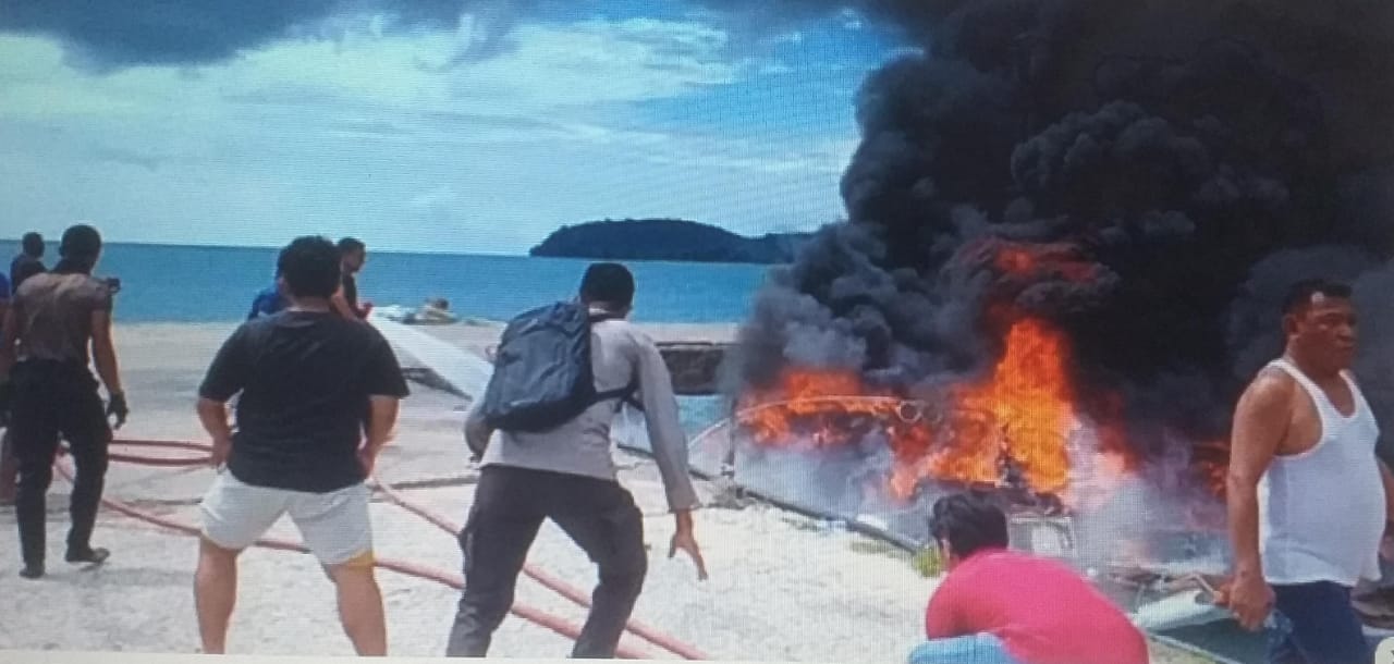 MELEDAK: Speedboat yang ditumpangi Beni Laos di Pelabuhan Taliabu