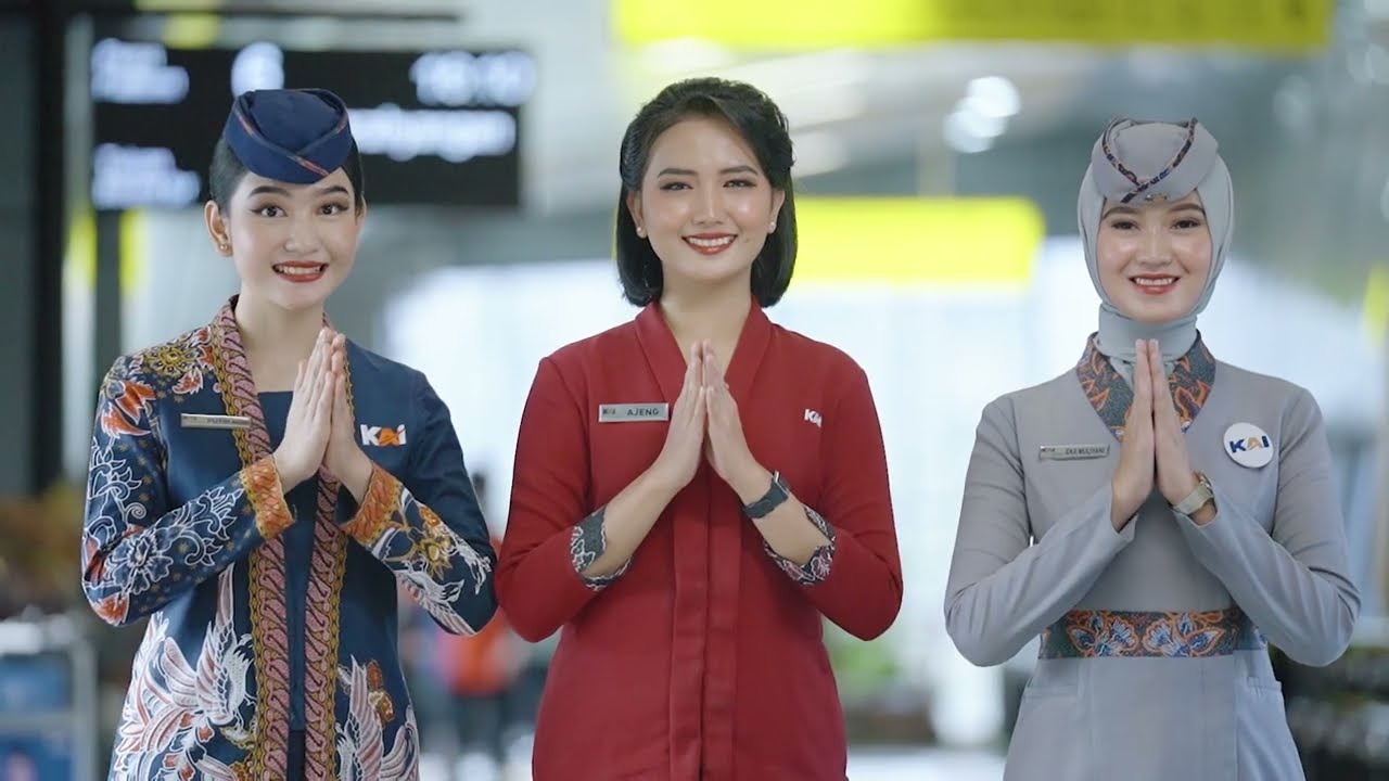 Pramugari kereta api.