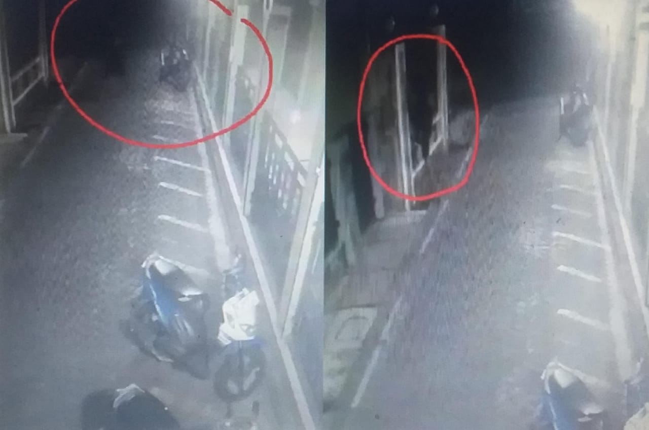 VIRAL: Aksi pelaku saat berusaha memasuki halaman kos korban di Peterongan Semarang