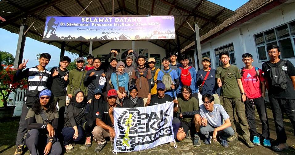 SIAP MENDAKI: Para pendaki Gunung Raung harus melewati sembilan pos untuk mencapai puncak Gunung Raung melalui jalur pendakian Dusun Wonorejo, Desa Kalibaru Wetan, Kecamatan Kalibaru.