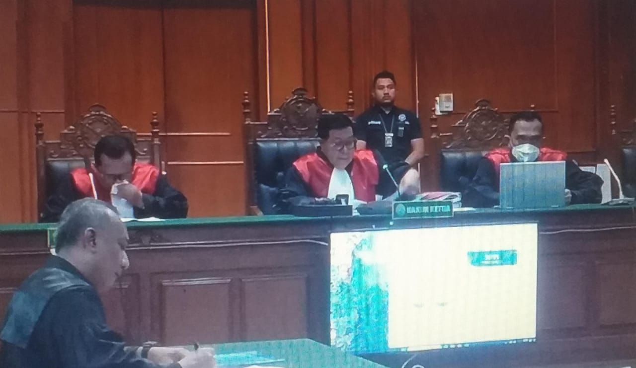 DICIDUK: Ketiga hakim PN Surabaya terkena OTT Kejagung
