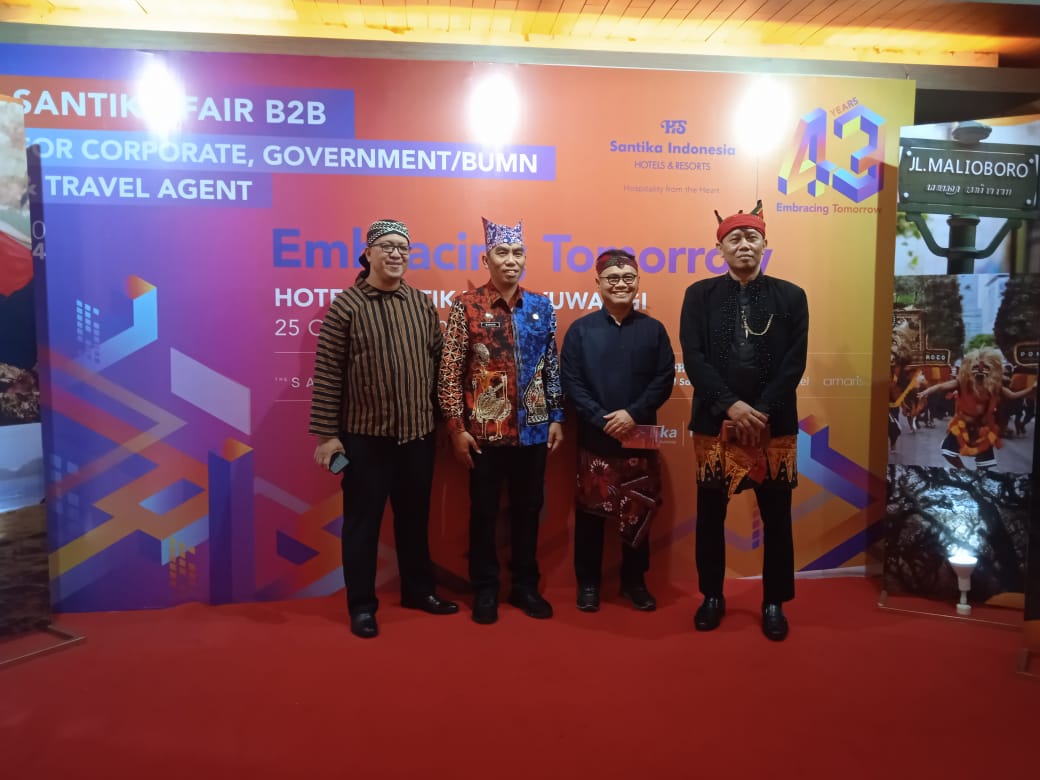 HADIR: Direktur Pemasaran Pariwisata Nusantara Kemenparekraf Dwi Marhen Yono  dalam Santika Fair B2B 2024