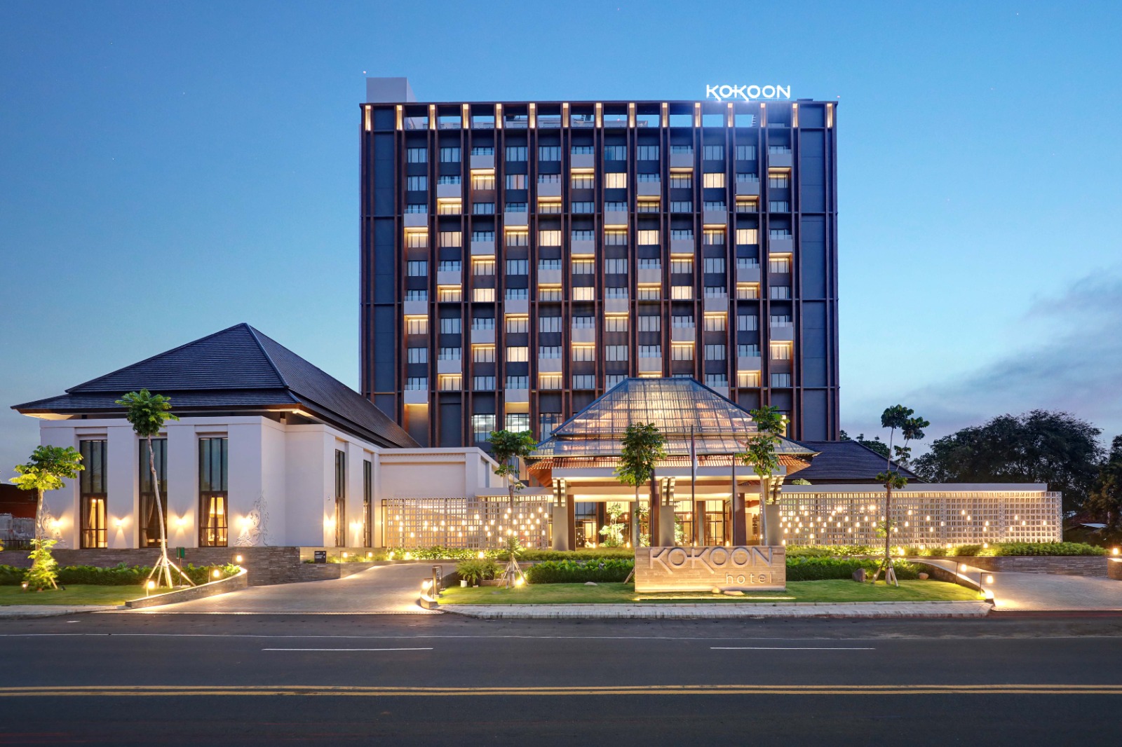 Kokoon Hotel yang berlokasi di Jalan Raya Jember KM 7 menjadi hotel dengan bangunan tertinggi di Banyuwangi.