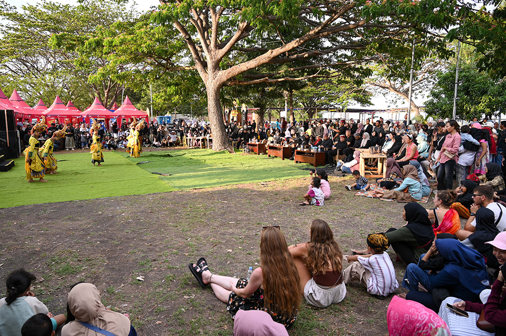 ATRAKSI BUDAYA: Venue untuk kegiatan pariwisata dekat amfiteater Marina Boom ini diklaim milik Dishub Jatim.