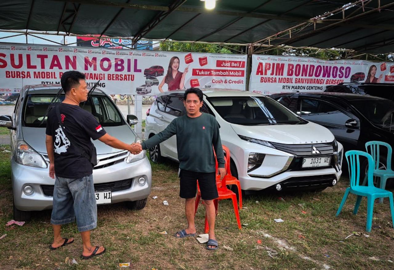 DEAL: Sultan Mobil hadir dalam Bursa Mobil Bekas se-Jawa dan Bali yang digelar di RTH Maron, Genteng. Bursa mobil bekas ini berlangsung pada 31 Oktober sampai 30 November 2024