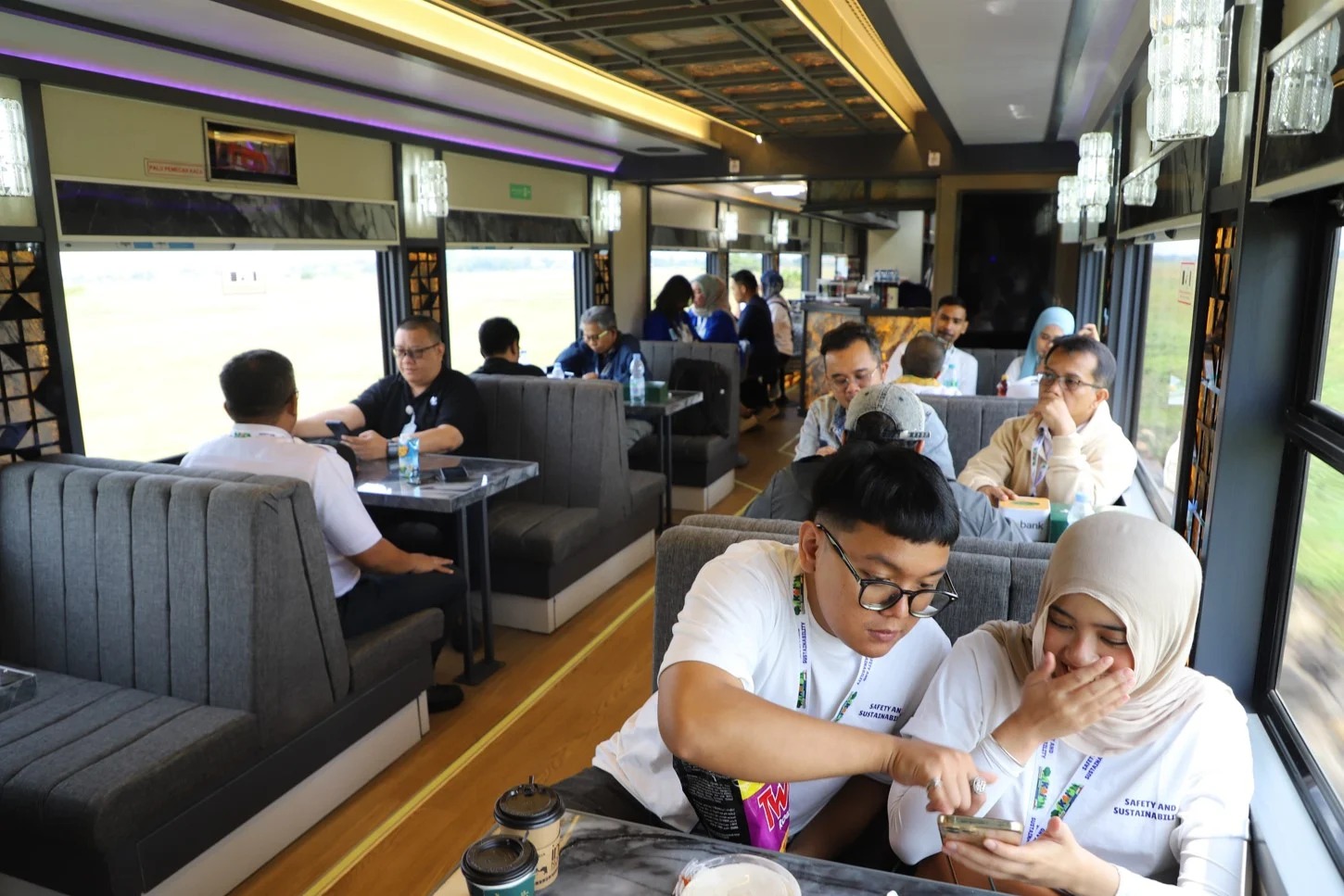 Perjalanan dengan kereta api semakin nyaman dengan berbagai upgrade sarana yang diberikan.