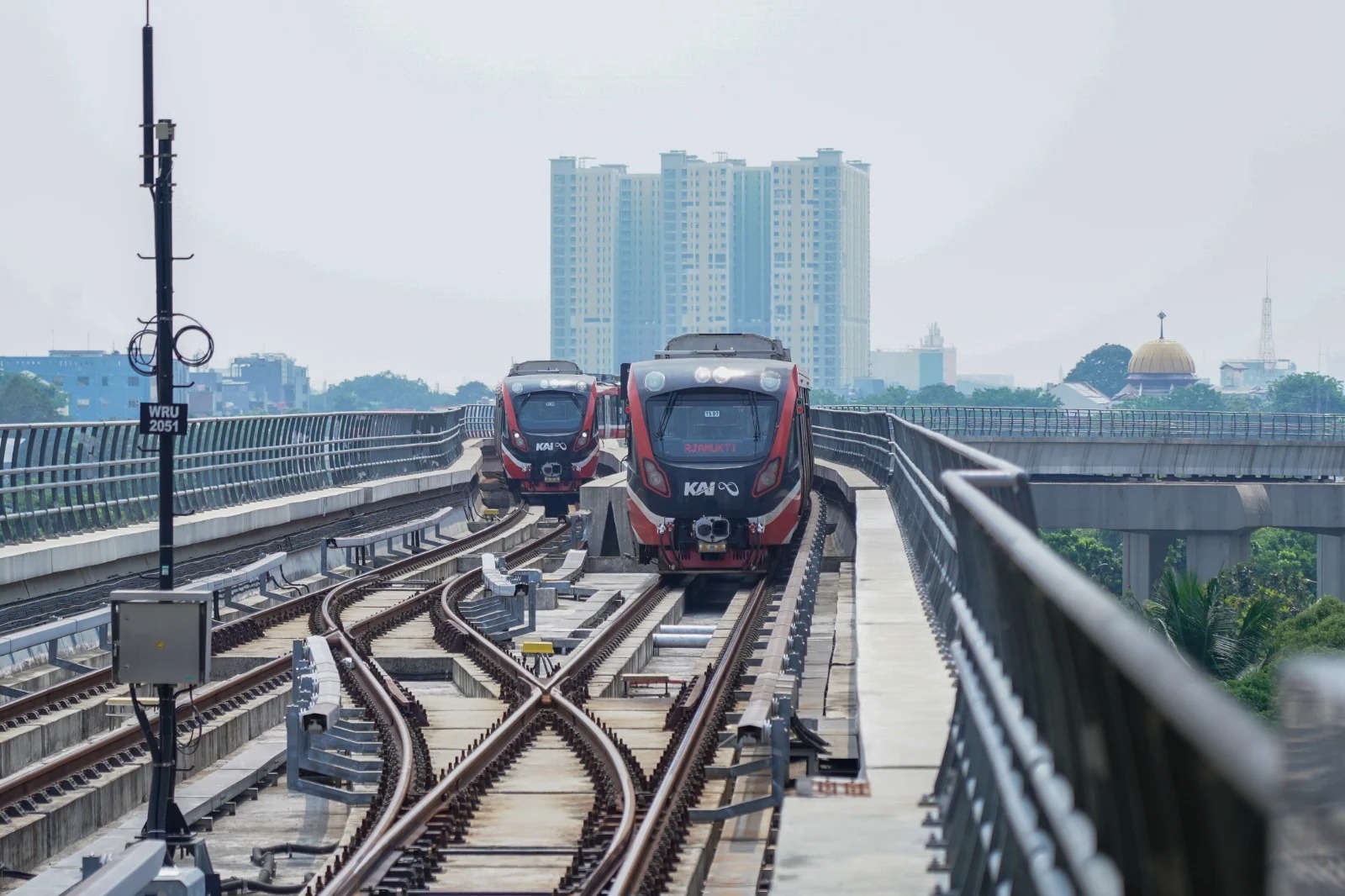 Perjalanan LRT Jabodebek diperbanyak setiap akhir pekan.