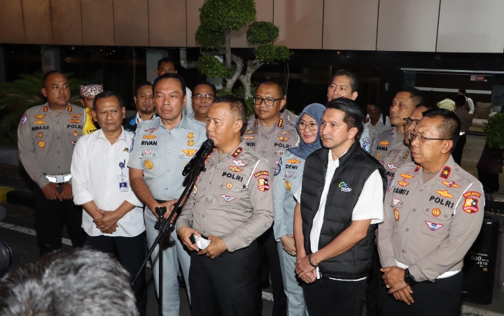 Kepala Korlantas Polri Irjen Pol Aan Suhanan  meninjau kesiapan libur Nataru di Pelabuhan Ketapang, Sabtu (30/11).