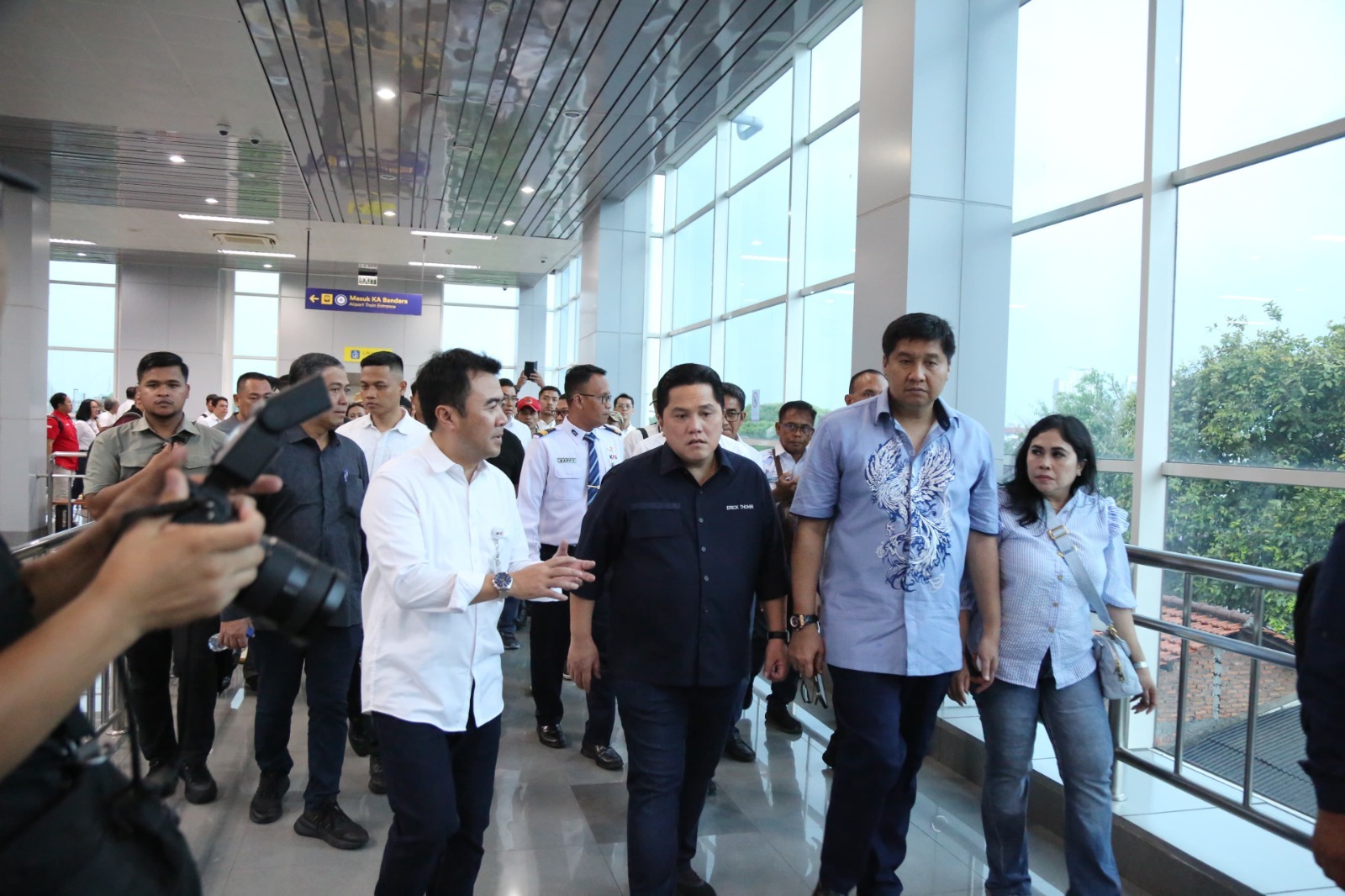 Menteri BUMN Erick Thohir dan Menteri PKP Maruarar Sirait mengunjungi proyek TOD di Jakarta dan Depok, Rabu (27/11).
