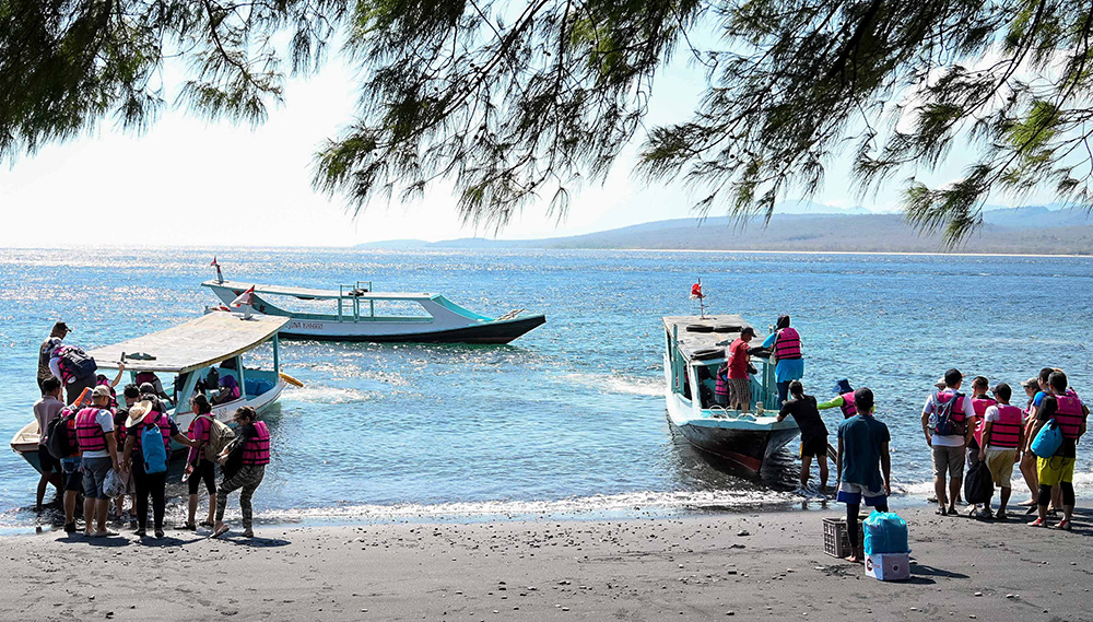 Grand Watudodol (GWD) Banyuwangi diyakini menjadi jujukan wisatawan selama libur Nataru nanti. Dari bibir Pantai GWD, pengunjung bisa naik perahu menuju Pulau Tabuhan.