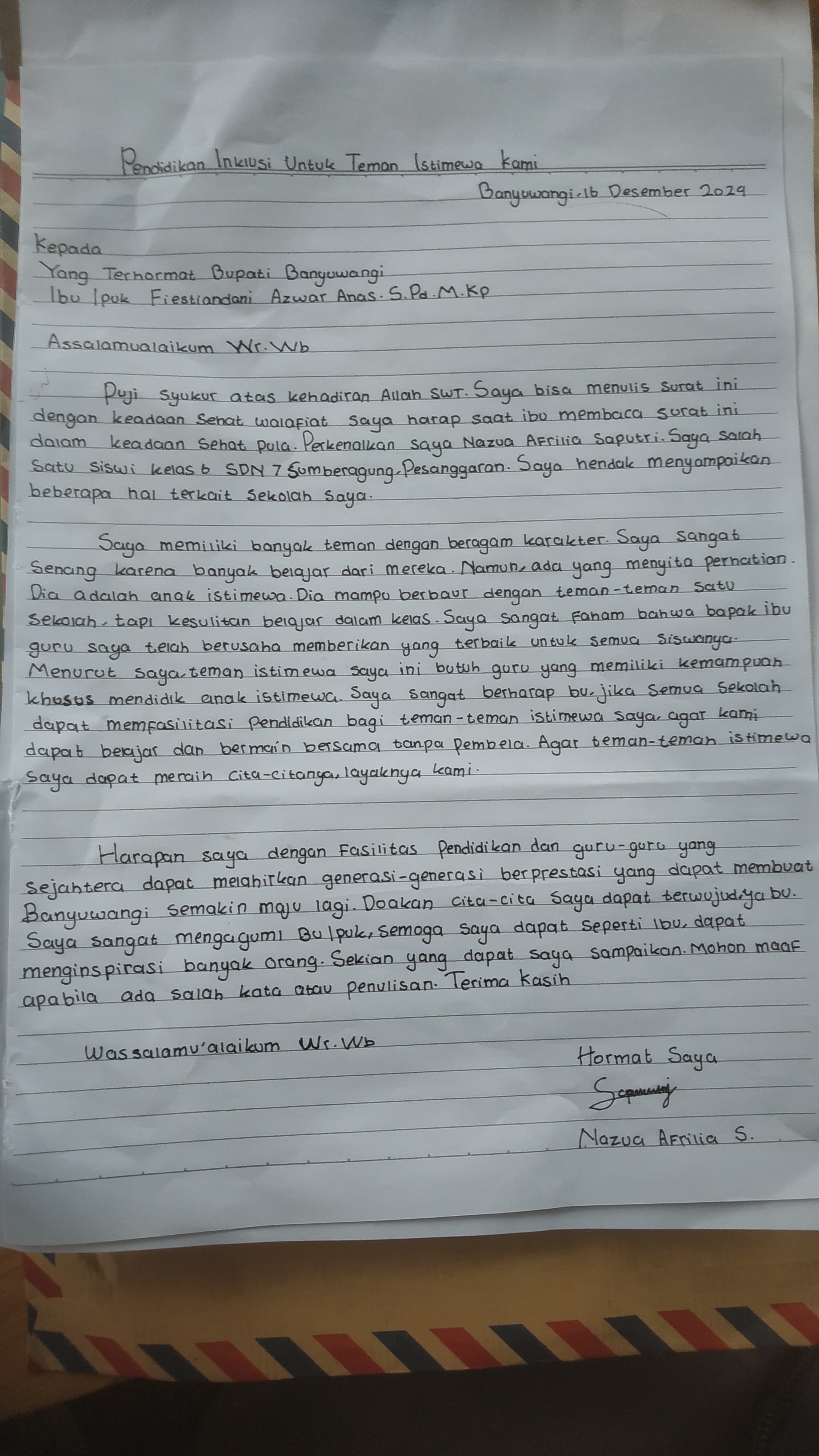 Nazua Afrilia Saputri, siswi SDN 7 Sumberagung Banyuwangi ingin guru di sekolah negeri dan swasta terampil mendidik anak-anak berkebutuhan khusus.
