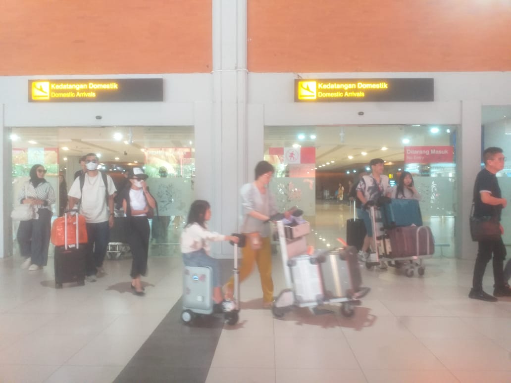 PENUH: Arus balik libur nataru mulai terasa di Bandata Internasional I Gusti Ngurah Rai Bali