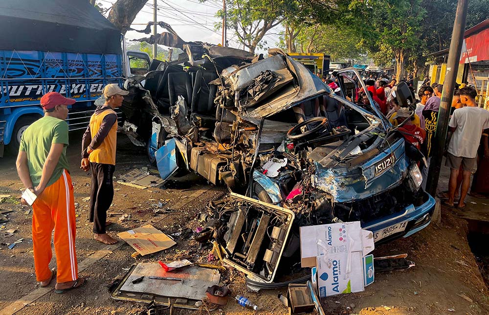 RENGGUT ENAM NYAWA: Kecelakaan paling tragis sepanjang tahun 20204 terjadi di jalan raya Desa Bangsring, Wongsorejo pada 23 September 2024.