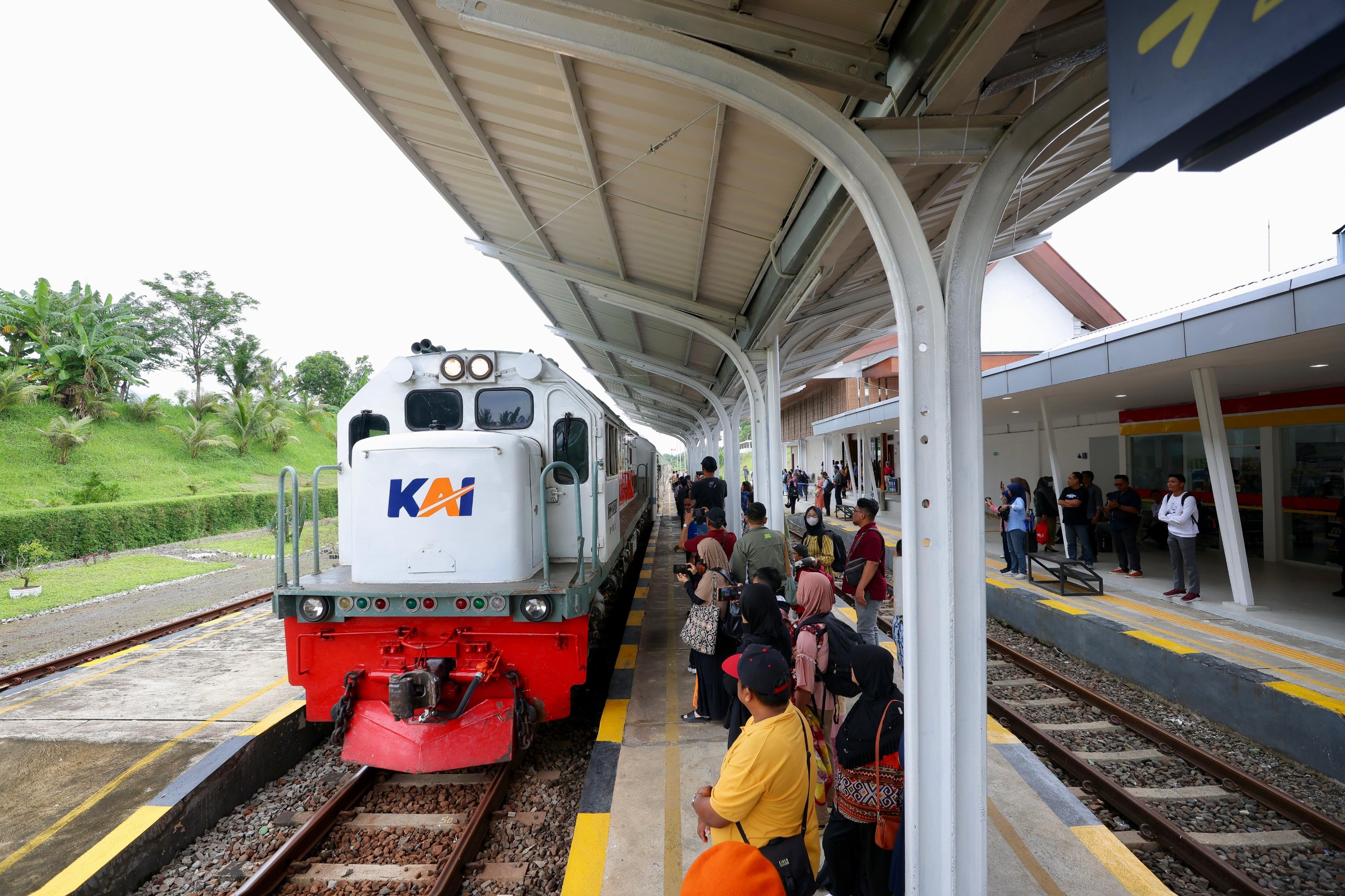 Perjalanan kereta api baru tujuan Malang dan Purwokerto akan meramaikan jadwal perjalanan di Banyuwangi.
