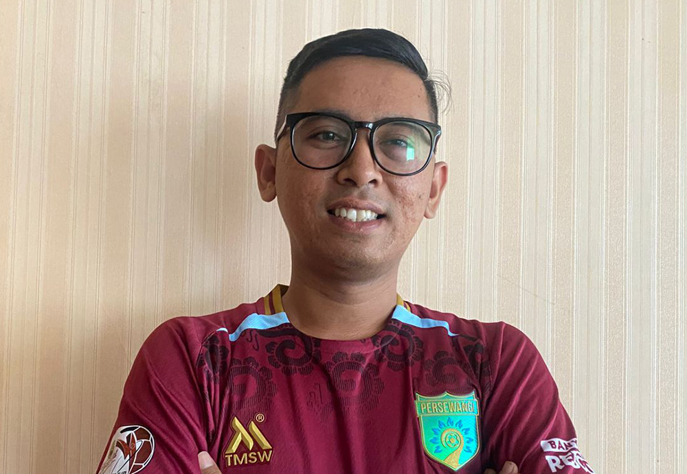 Oleh: IBNU TSANI ROSYADA, Pendukung Persewangi yang kembali jatuh cinta untuk nribun.