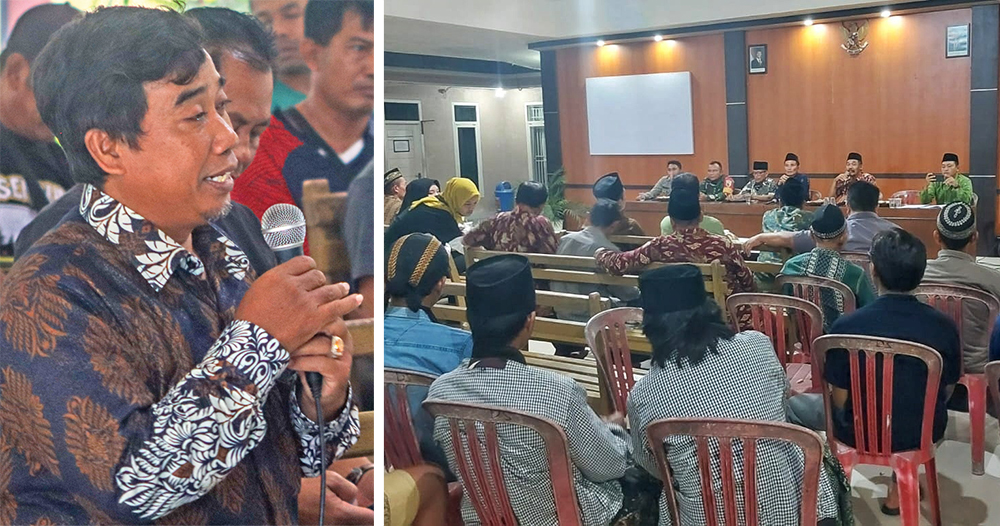 Kayun Rosyid (kiri). Suasana pertemuan warga bersama Pemdes Sukorejo, Bangorejo, Banyuwangi.